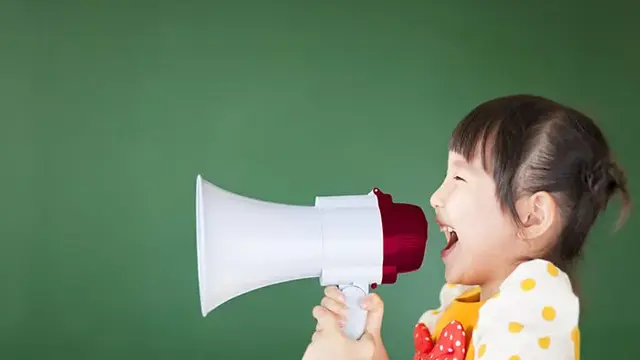 Melatih Keberanian Bicara Anak